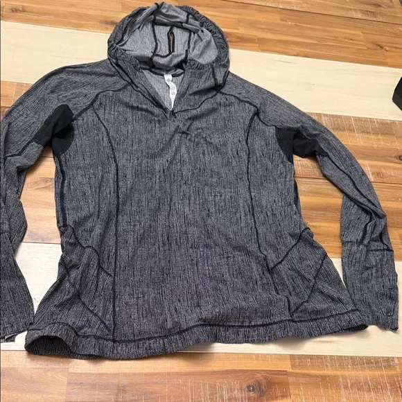 lululemon athletica Charcoal Heather Long Sleeve Top - Picture 1 of 4